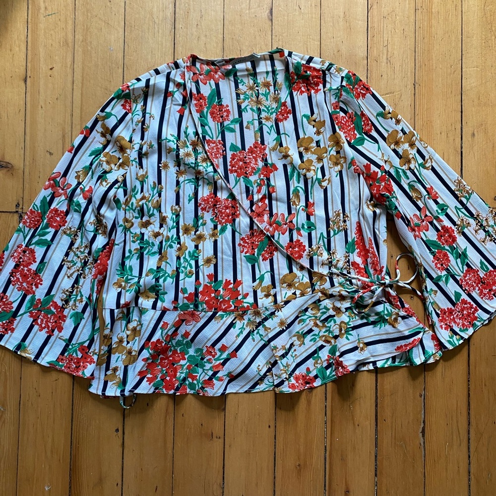 ZARA 70s Wrap Top with Tie Size Medium